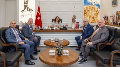 Afyonkarahisar Belediye Başkanı Burcu Köksal, Ege İhracatçı Birlikleri Koordinatör Başkanı
