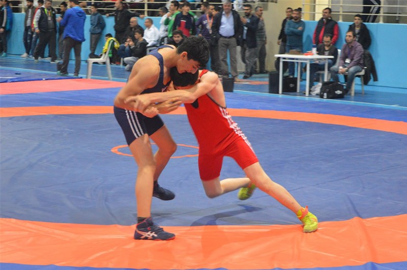 Türkiye Güreş Federasyonu, TOHM ve SEM sporcularının yalnızca Kırkpınar Yağlı