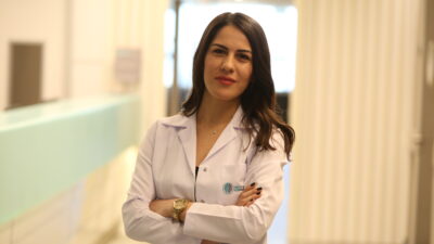 Psikolojik sağlamlığın temel taşlarından birinin bireyin kendisini sevebilme kapasitesi olduğunu
