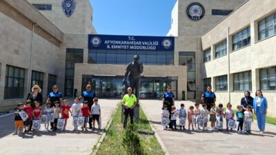 Afyonkarahisar Pamuk Şekerleri Gündüz Bakımevi öğrencileri, Afyonkarahisar İl Emniyet Müdürlüğü 