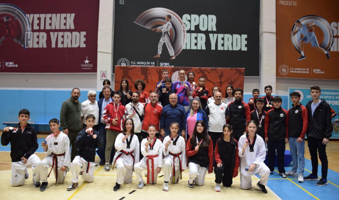 Tınaztepe Spor Salonu’nda gerçekleştirilen TaekwondoAnalig İl Seçmeleri, yoğun katılım ve