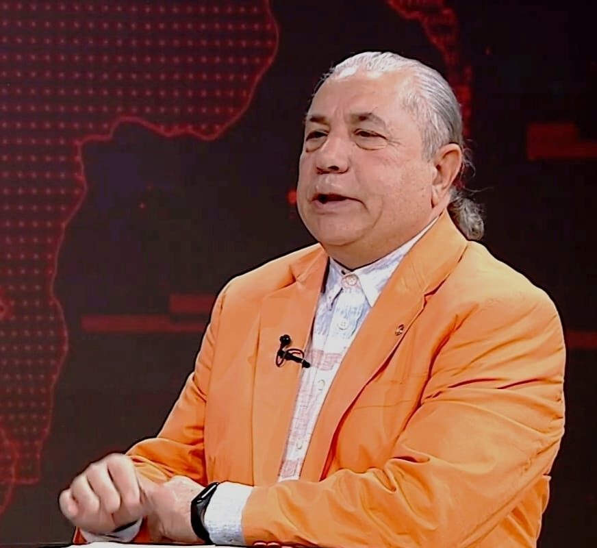 Mustafa Turk yazar fotoğrafı