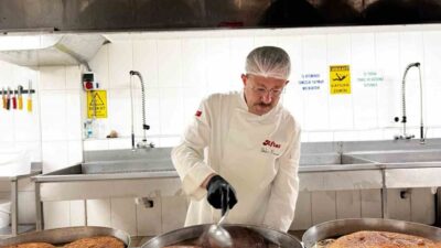 UNESCO tescilli gastronomi şehri Afyonkarahisar’da bayram öncesi vitrinleri süsleyen coğrafi