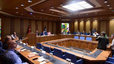 “Anadolu Üniversitesi Dış Danışma Kurulu, Rektörlük Senato Odasında toplandı. Toplantıya