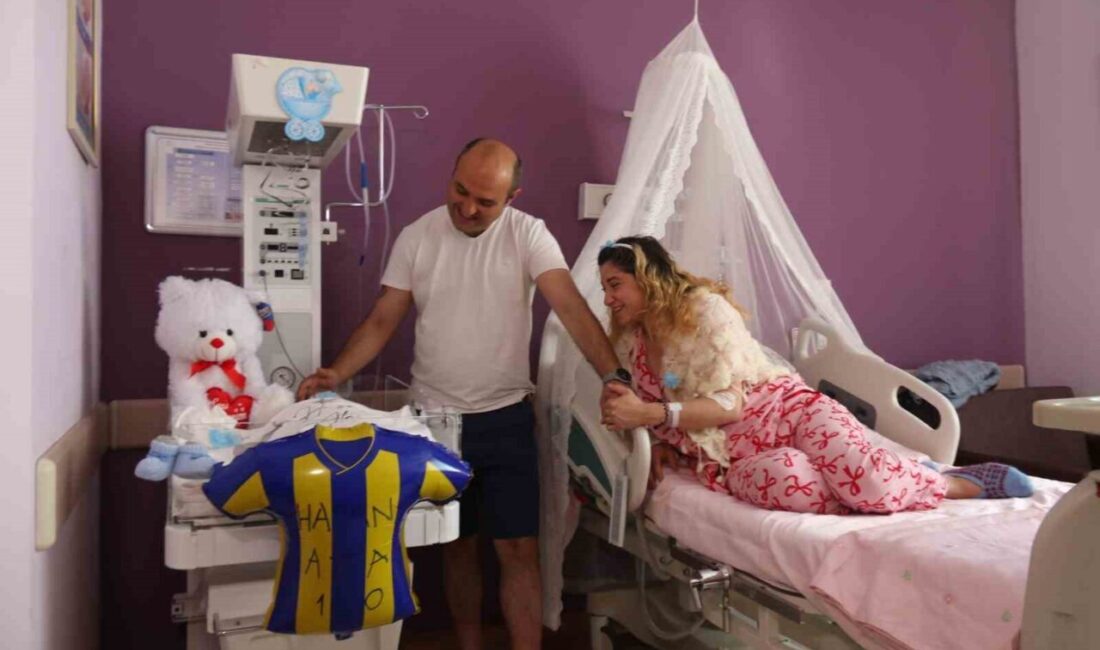 Eskişehir’de bulunan Yunus Emre Devlet Hastanesi’ndeki Doğum Ünitesi’nde Babalar Günü’nde