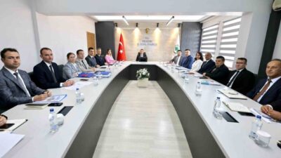 Bilecik Valisi Faik Oktay Sözer, İl Özel İdaresi’nde devam eden