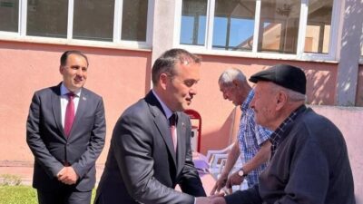 Bilecik Valisi Faik Oktay Sözer, eşi Zeynep Sözer ile birlikte
