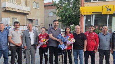 Makedonya’da düzenlenen U17 Avrupa Güreş Şampiyonası’na katılan milli sporcular Emine