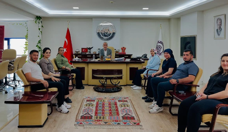 ESOB’ta bayramlaşma Afyonkarahisar Esnaf ve Sanatkarlar Odaları Birliği çalışanları, Kurban Bayramı dolayısıyla