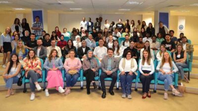 Uluslararası öğrencilere ve yabancı uyruklulara Türkçe öğretmeye 2012 yılında başlayan