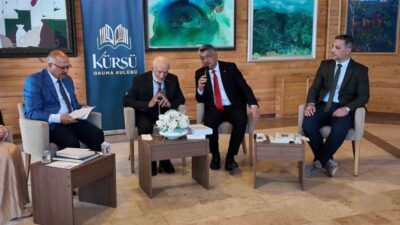 Kütahya’nın Gediz ilçesinde kültürel yaşama katkı sunmayı amaçlayan Kürsü Okuma