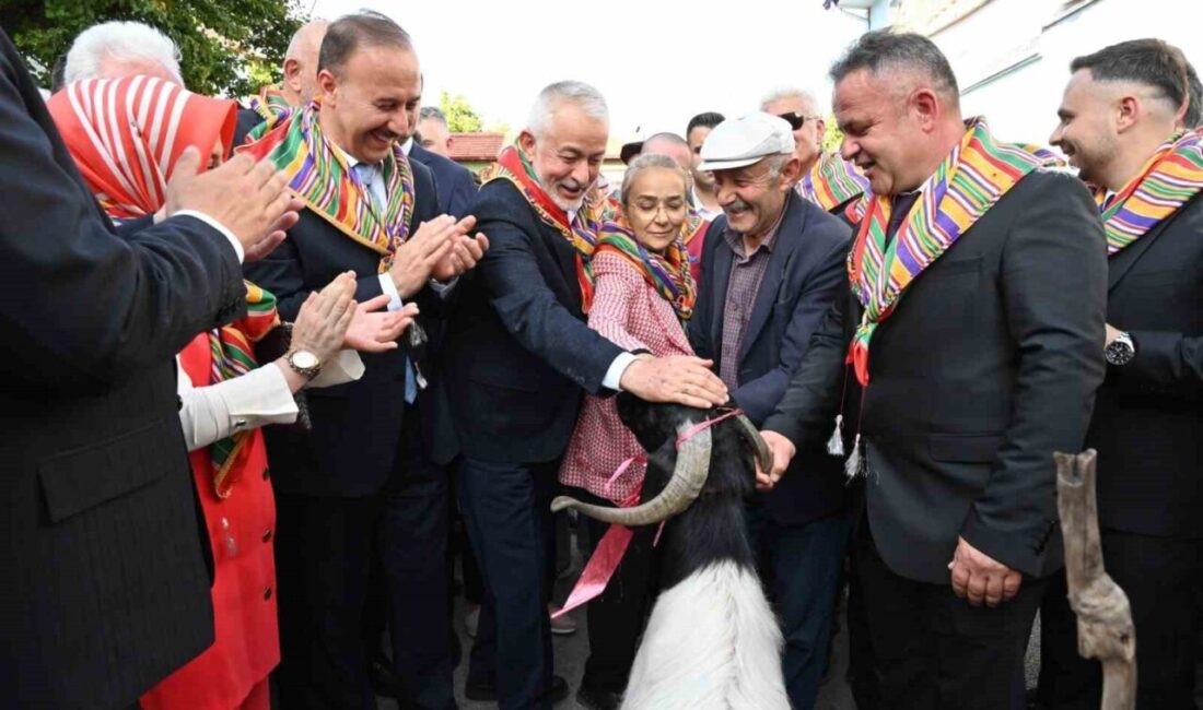 Isparta’da 400 yıldır süre gelen Kurban İndirme geleneği yaşatılmaya devam