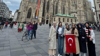 Kütahya’nın Tavşanlı ilçesindeki Tavşanlı Devlet Ana Kız Anadolu İmam Hatip