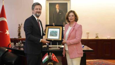 Macaristan Büyükelçisi Viktor Mtis, Eskişehir Büyükşehir Belediye Başkanı Ayşe Ünlüce’yi