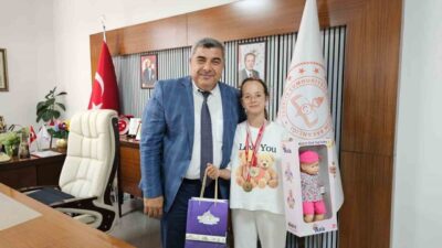 Otizm yıldız kızlar kategorisinde Türkiye Şampiyonu olan Afyonkarahisar Ekrem Yavuz