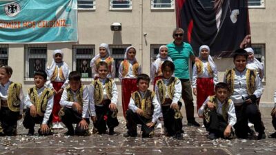 Afyonkarahisar’da Selçuklu İlkokulu’nda gerçekleştirilen geleneksel bahar şenliği coşku içerisinde geçti.