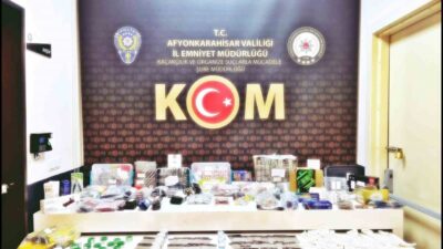 Afyonkarahisar’da polis tarafından şüphe üzerine durdurulan bir araçta yapılan aramada