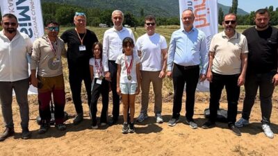 Simav Kaymakamlığının himayesinde düzenlenen Simav-Eynal Havacılık Festivalinde (SİMFEST) ilk 2