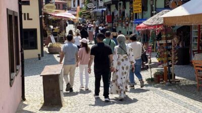 Kurban Bayramı tatilini fırsat bilen turistler, Eskişehir’in simgelerinden olan Tarihi