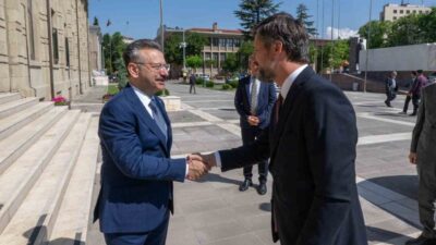 Eskişehir Valisi Hüseyin Aksoy, Macaristan’ın Ankara Büyükelçisi Viktor Matis ve