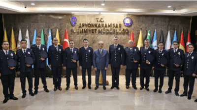 Afyonkarahisar Emniyet Müdürlüğü tarafından, görevlerinde gösterdikleri başarılarla bir üst rütbeye