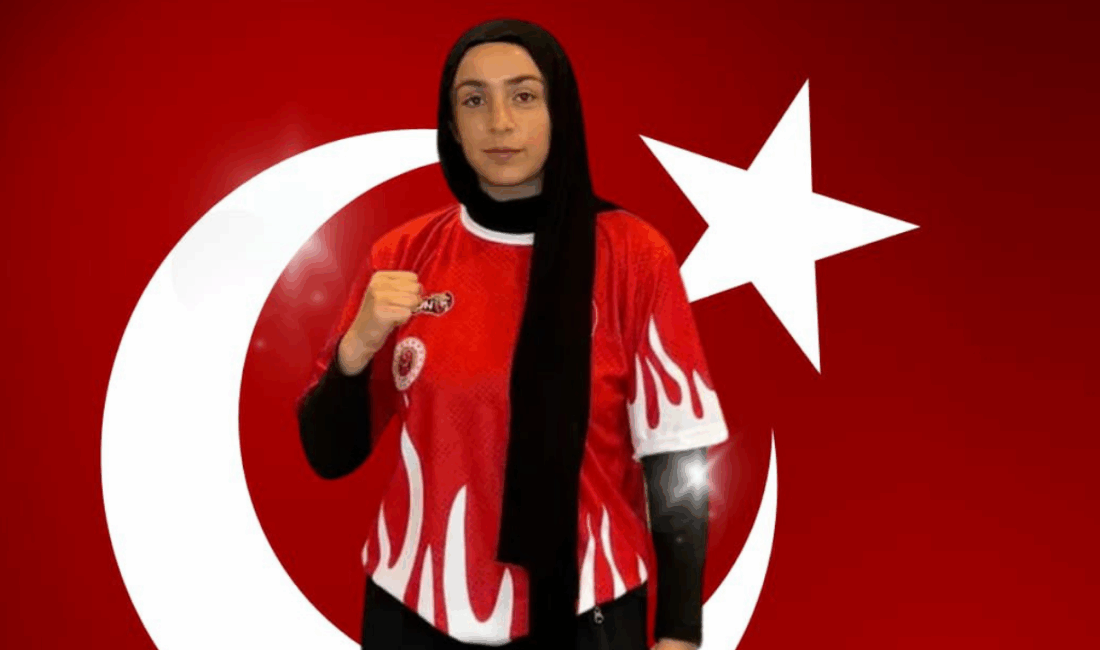 Afyonkarahisarlı Aktürk dünya üçüncüsü oldu! Antalya’da düzenlenen IFMA Muaythai Dünya Şampiyonası’nda Afyonkarahisarlı sporcu Selver Aktürk,
