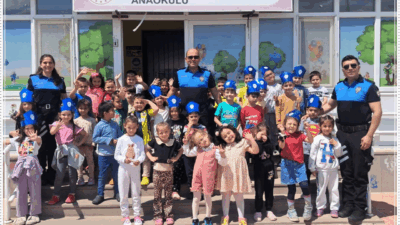 Afyonkarahisar İl Emniyet Müdürlüğü ekipleri, bilgilendirme ve farkındalık faaliyetleri kapsamında