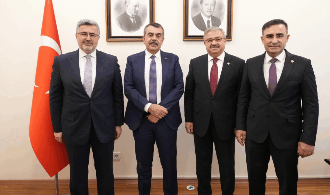 Afyonkarahisar AK Parti Milletvekilleri Hasan Arslan, İbrahim Yurdunuseven ve Ali