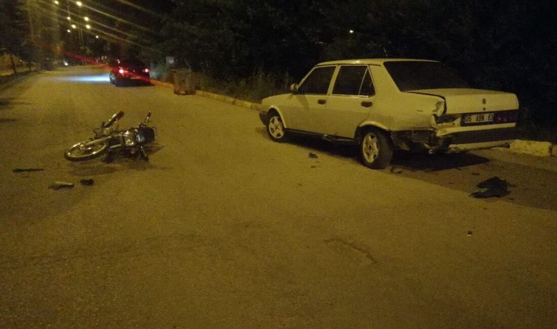 Isparta’nın Yalvaç ilçesinde 17 yaşındaki motosiklet sürücüsü, park halindeki araca