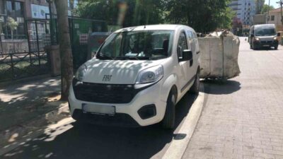 Eskişehir Büyükşehir Belediyesi tarafından Porsuk Bulvarı’na yeni yapılan bisiklet yoluna