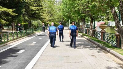 Tepebaşı Belediyesi Zabıta Müdürlüğü ekipleri, “Tertemiz Eskişehir” kampanyası kapsamında ilçe
