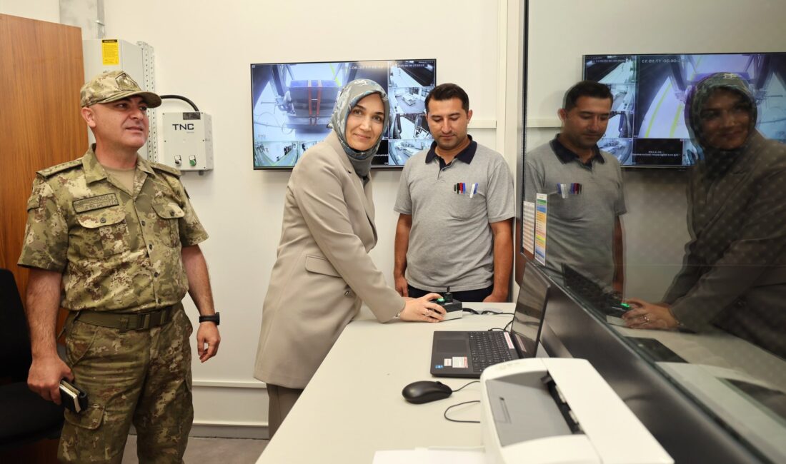 Afyonkarahisar Valisi Doç. Dr. Kübra Güran Yiğitbaşı, 8’inci Ana Bakım