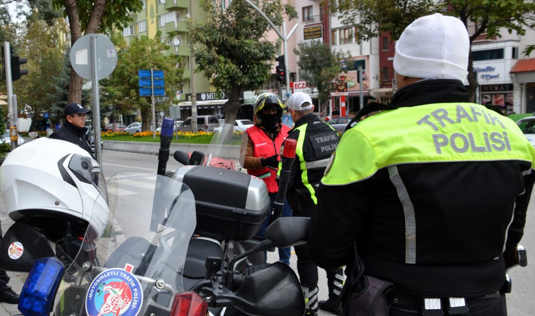Afyonkarahisar İl Emniyet Müdürlüğü, “Güvenli Trafik, Kesintisiz Denetim” anlayışıyla yürüttüğü