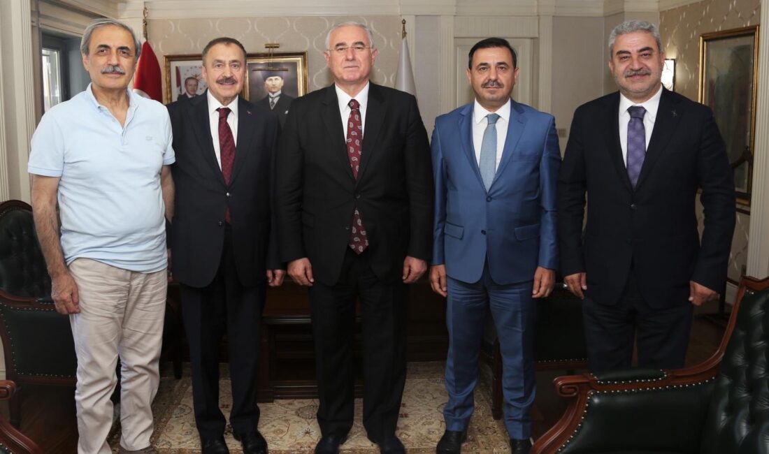 Orman ve Su İşleri Eski Bakanı Veysel Eroğlu, Türkiye Büyük