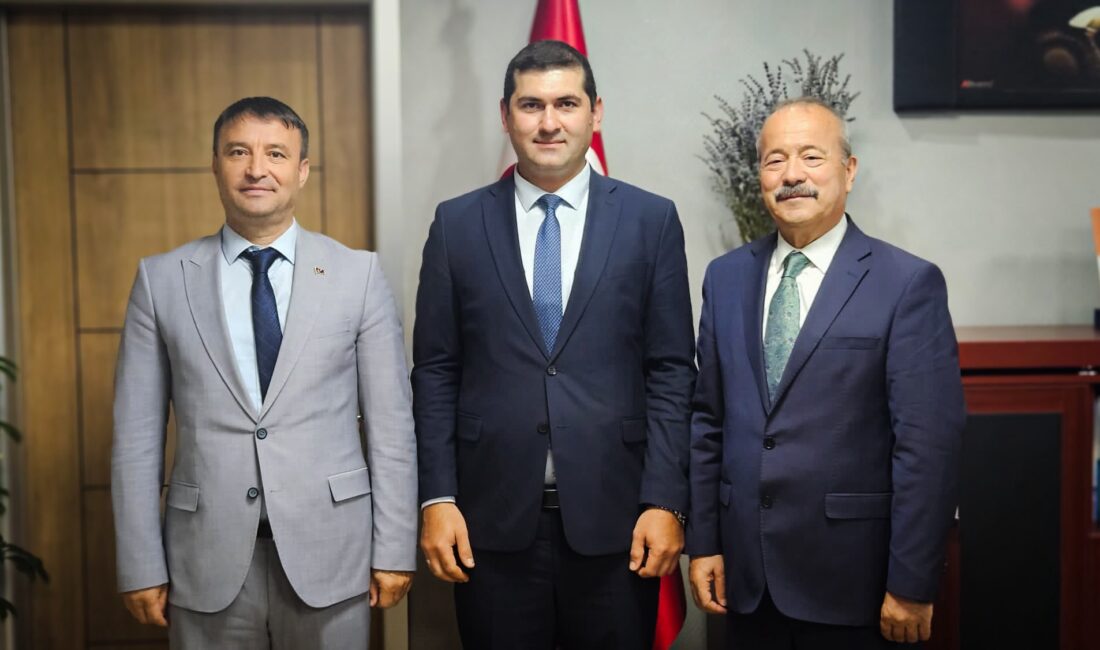 MHP Afyonkarahisar Milletvekili Mehmet Taytak, İl Başkanı Ahmet Kahveci ile