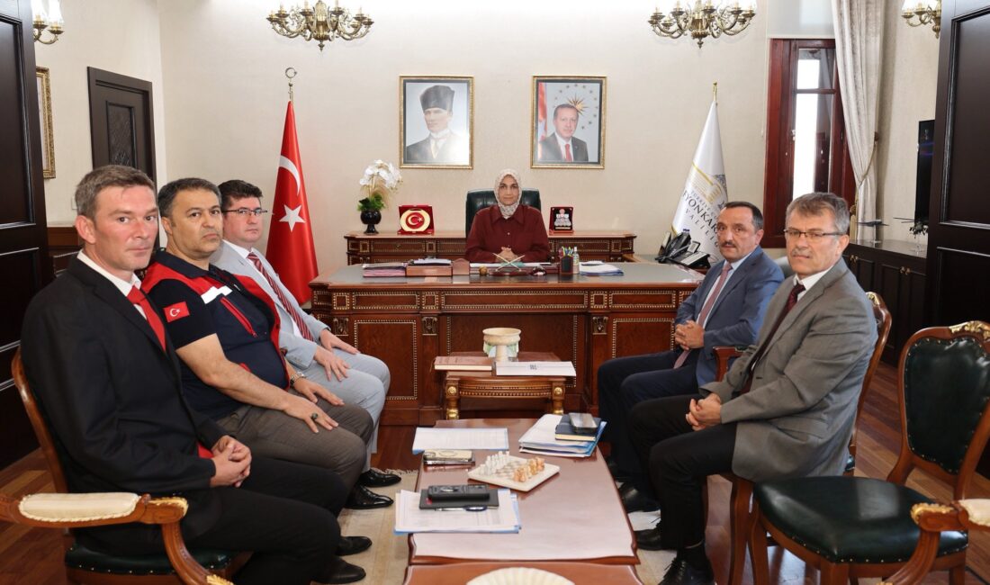 Afyonkarahisar Valisi  Doç. Dr. Kübra Güran Yiğitbaşı başkanlığında, Vali Yardımcısı