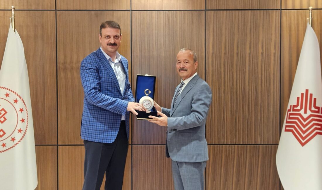 Milletvekili Taytak’tan Vakıflar Genel Müdürlüğü’ne ziyaret Milliyetçi Hareket Partisi (MHP) Afyonkarahisar Milletvekili Mehmet Taytak, Vakıflar Genel