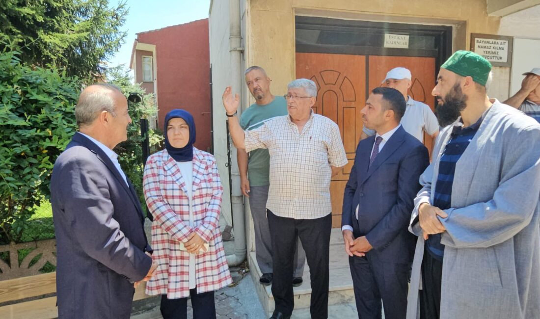 MHP Afyonkarahisar Milletvekili Mehmet Taytak, Yunus Emre Mahallesi’nde incelemelerde bulundu.