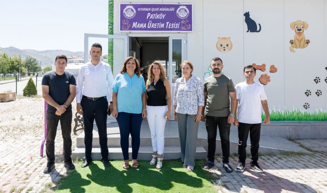 Afyonkarahisar Belediye Başkanı Burcu Köksal, Patiköy Mama Üretim Tesisi’ni ziyaret