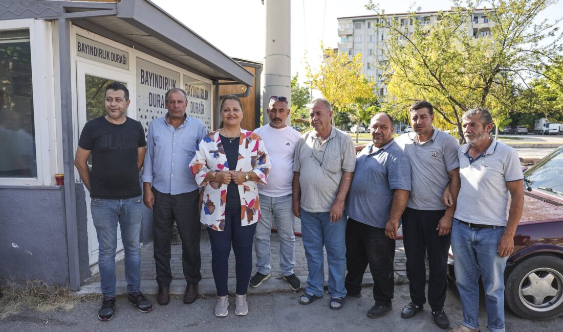 Afyonkarahisar Belediye Başkanı Burcu Köksal, Bayındırlık Minibüs Durağı’nda şoför esnaflarla