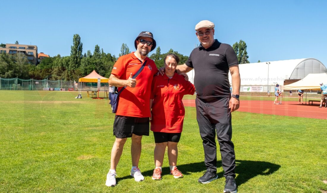 Milli sporcu Münevvere Yılmaz, Çekya’da düzenlenen Avrupa Atletizm Şampiyonası’nda büyük