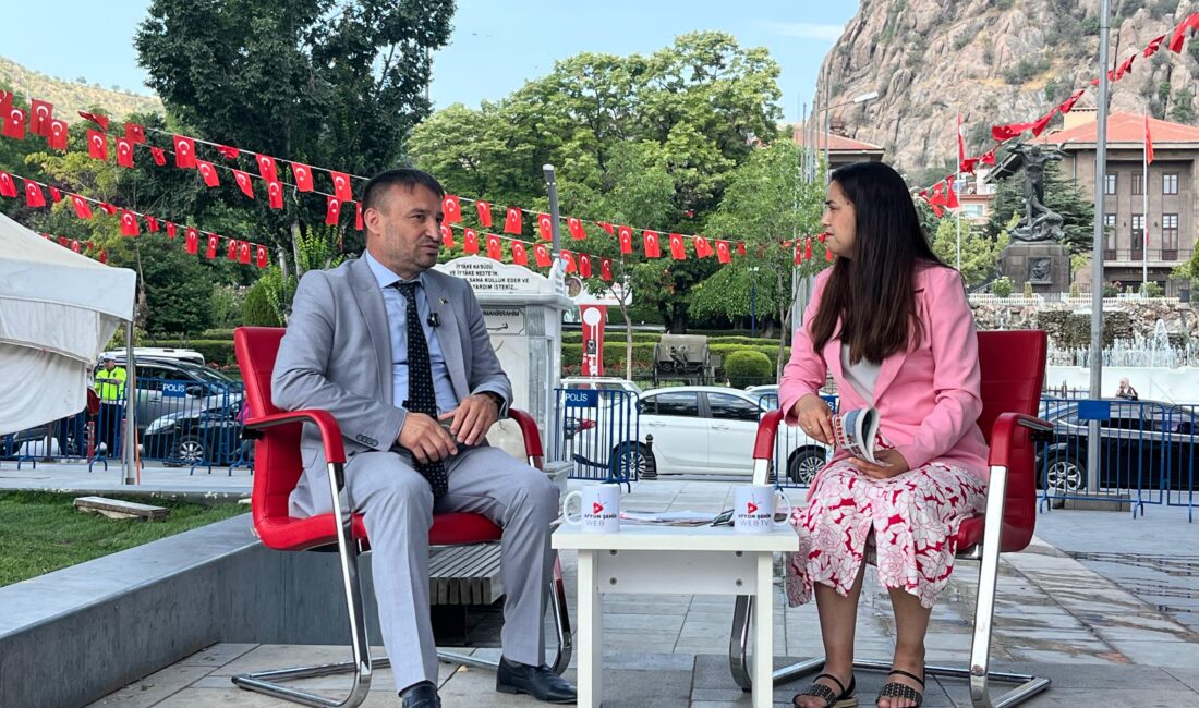 “Bu, bir darbe girişiminin ötesinde işgal teşebbüsüdür” Milliyetçi Hareket Partisi (MHP) Afyonkarahisar İl Başkanı Ahmet Kahveci, 15