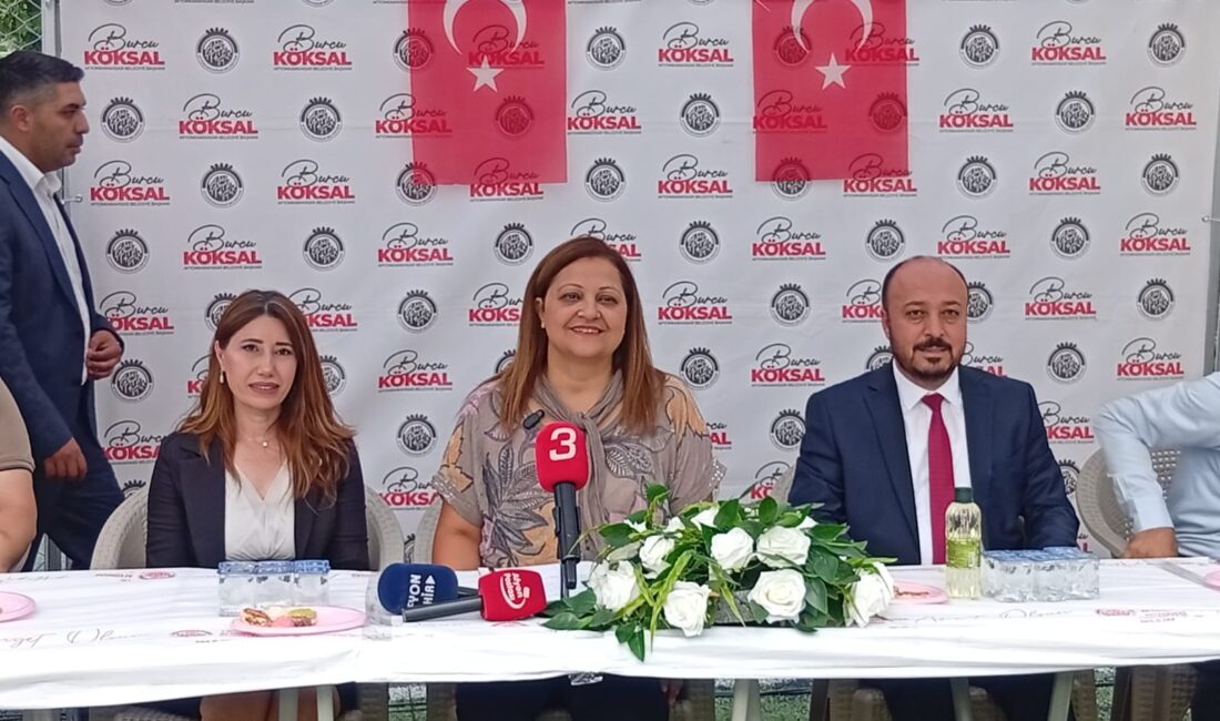 Afyonkarahisar Belediye Başkanı Burcu Köksal, mahalle buluşmaları kapsamında Örnekevler Mahallesi’nde