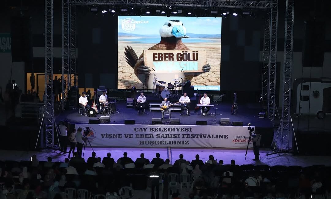 Afyonkarahisar’ın Çay ilçesinde bu yıl düzenlenen Vişne ve Eber Sarısı