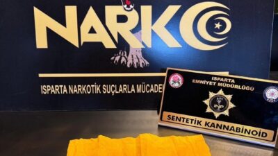 Isparta’da polisin düzenlediği uyuşturucu operasyonunda 2 kişi yakalandı. İl Emniyet