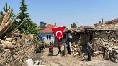 Eskişehir’in Seyitgazi ilçesinde çıkan ve Afyonkarahisar sınırlarına ulaşan yangında şehit