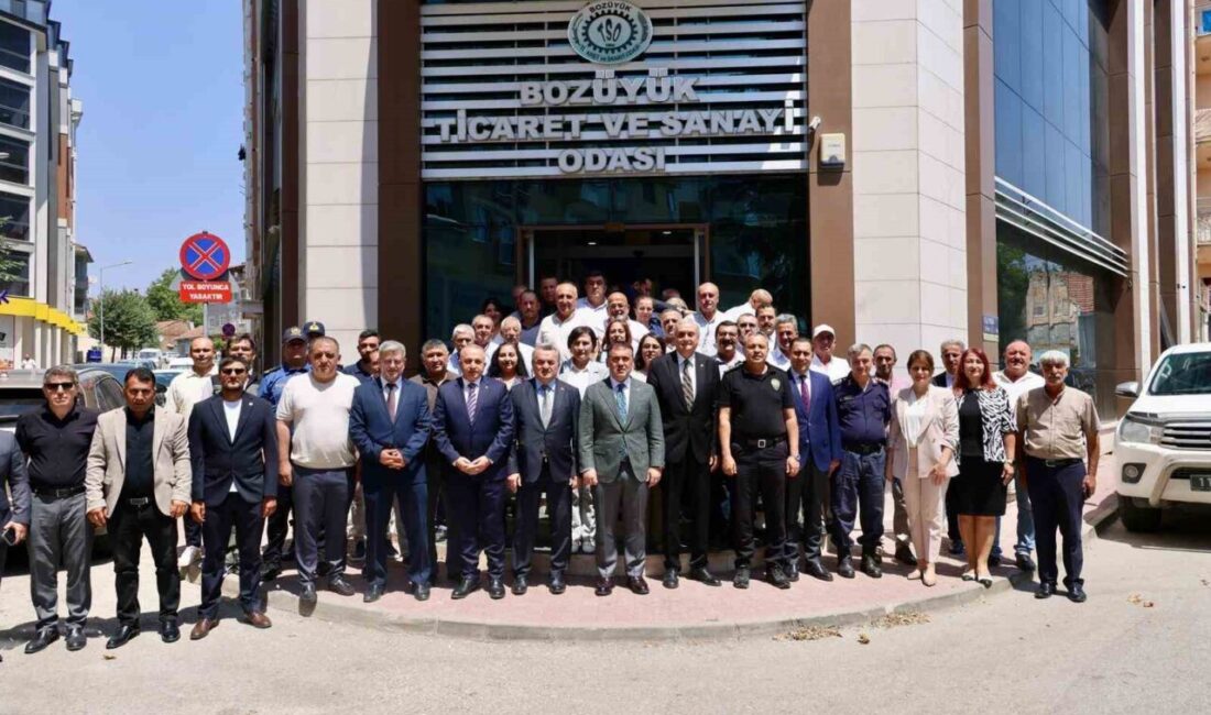 Bilecik Valisi Faik Oktay Sözer, mahalle ve köy muhtarlarının sorunlarını