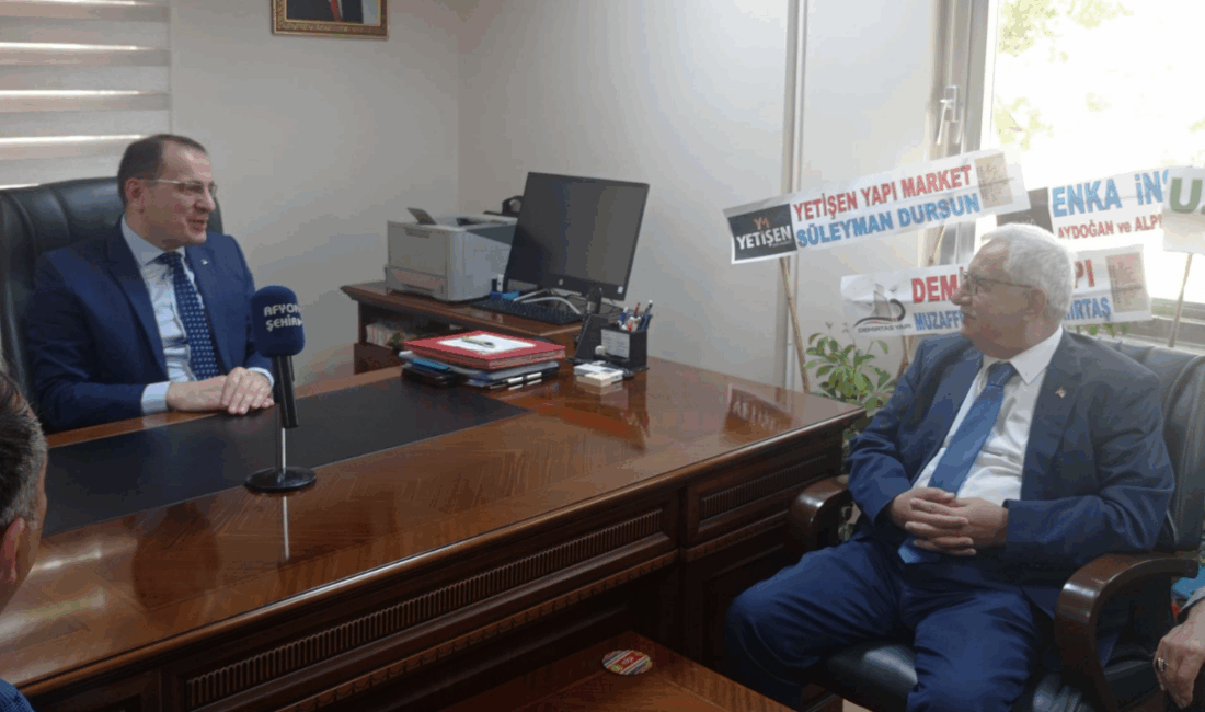 Yeniyol Grubu Genel Başkanı Celal Mümtaz Akıncı, Eber Gölü ile
