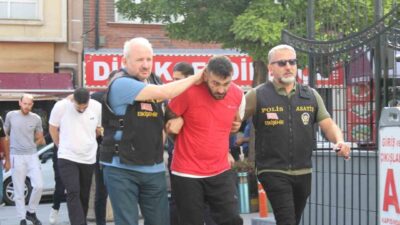 Eskişehir’de bir parkta 2 kişinin hayatını kaybettiği, 1 kişinin de