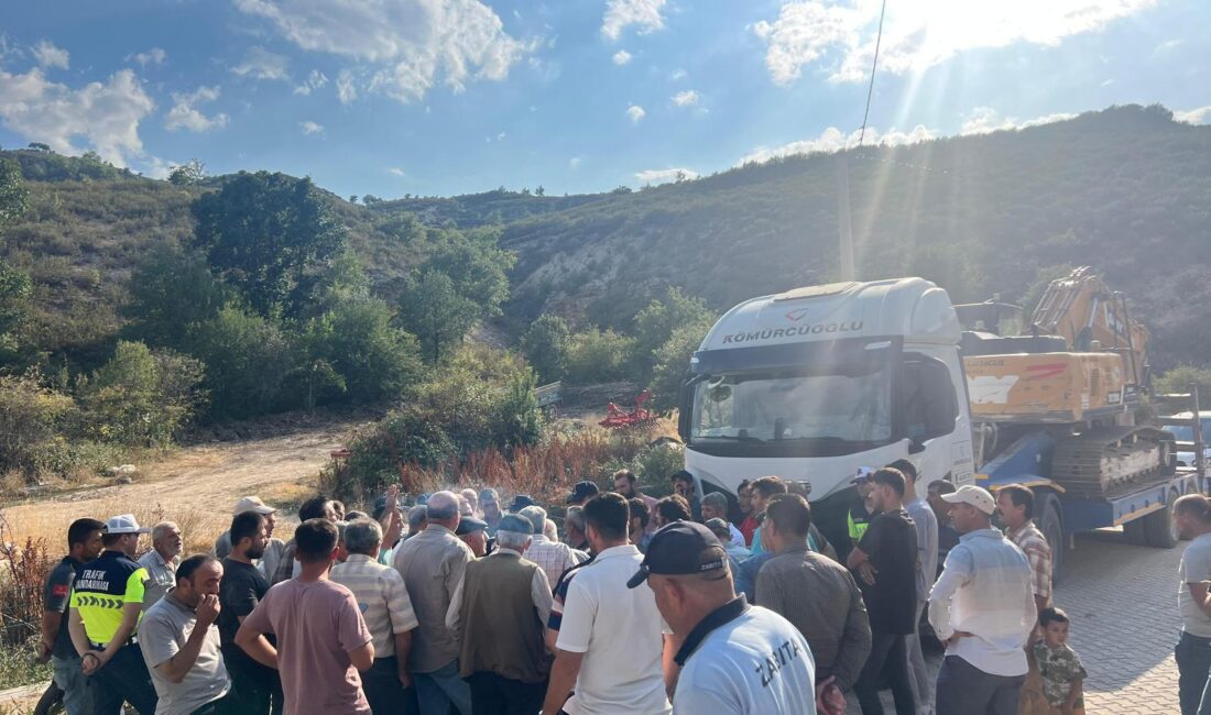 Sinanpaşa ilçesinin Taşoluk beldesinde kil ocağı için başlatılmak istenen çalışma,